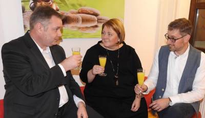 Gratulation zum 10-j�hrigen Bestehen der Praxis Physio-Hoch mit Sven und Anja Hoch, die sich sehr �ber meinen Besuch gefreut haben.